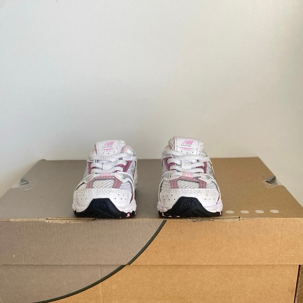 New Balance 530 Metallic Pink/White Toddler Sneakers- SZ 4 C - Picture 5 of 9